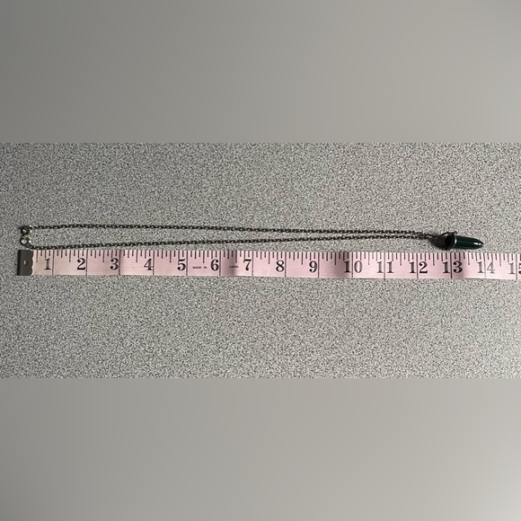 Silver Toned Green Stone Pendant Necklace - Picture 5 of 7